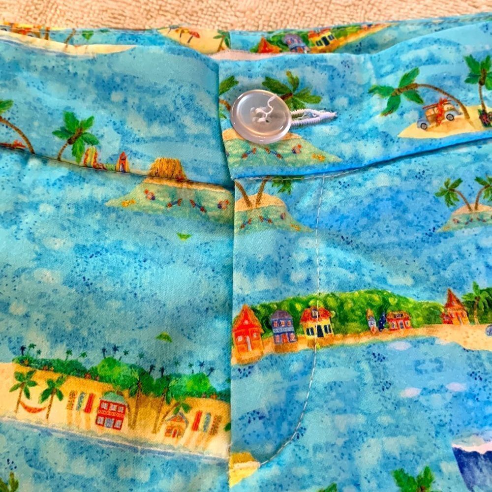 Kaeli Smith beach pattern shorts Size 2 - Picture 6 of 8